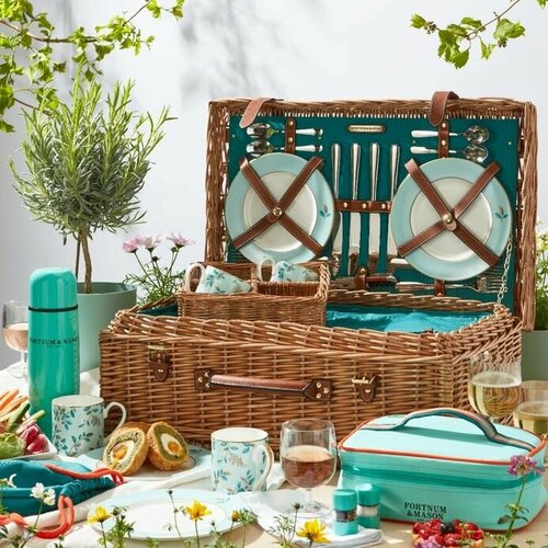     Fortnum and Mason Fortnum s Camellia Picnic Hamper for Four   -     , -,   